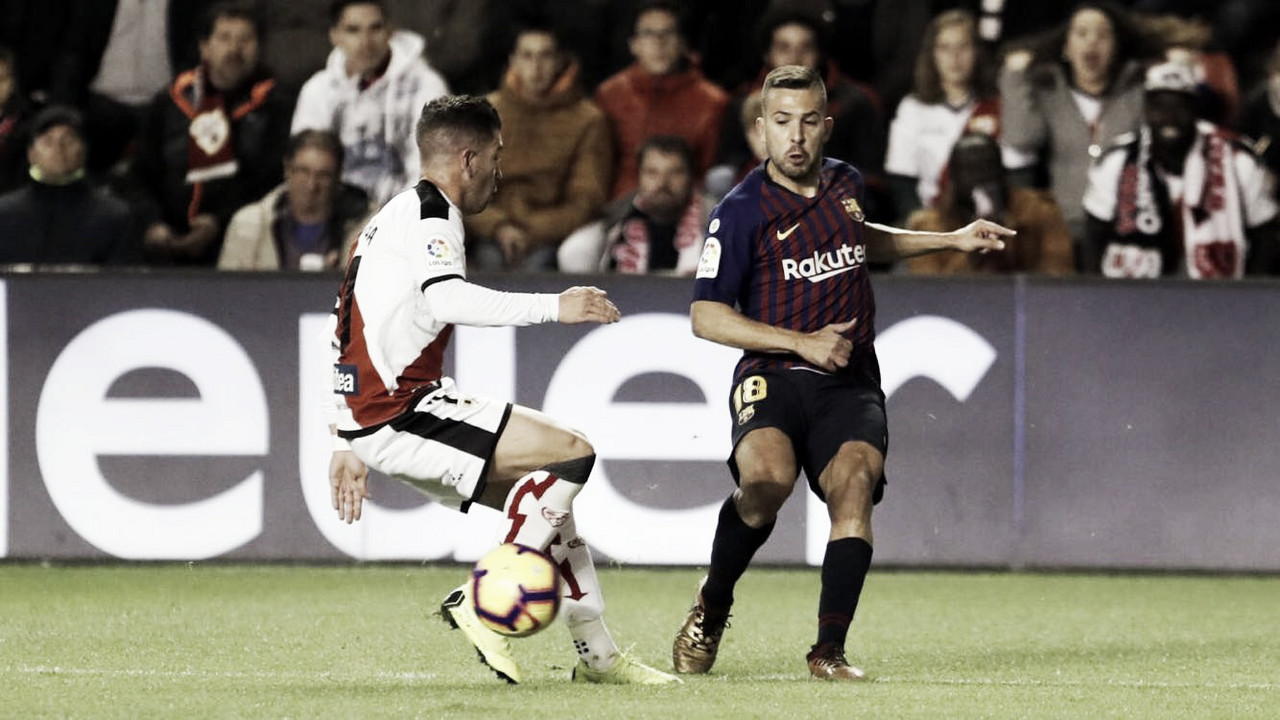 Suárez  marca no fim e Barcelona vence o Rayo Vallecano de virada pela La Liga