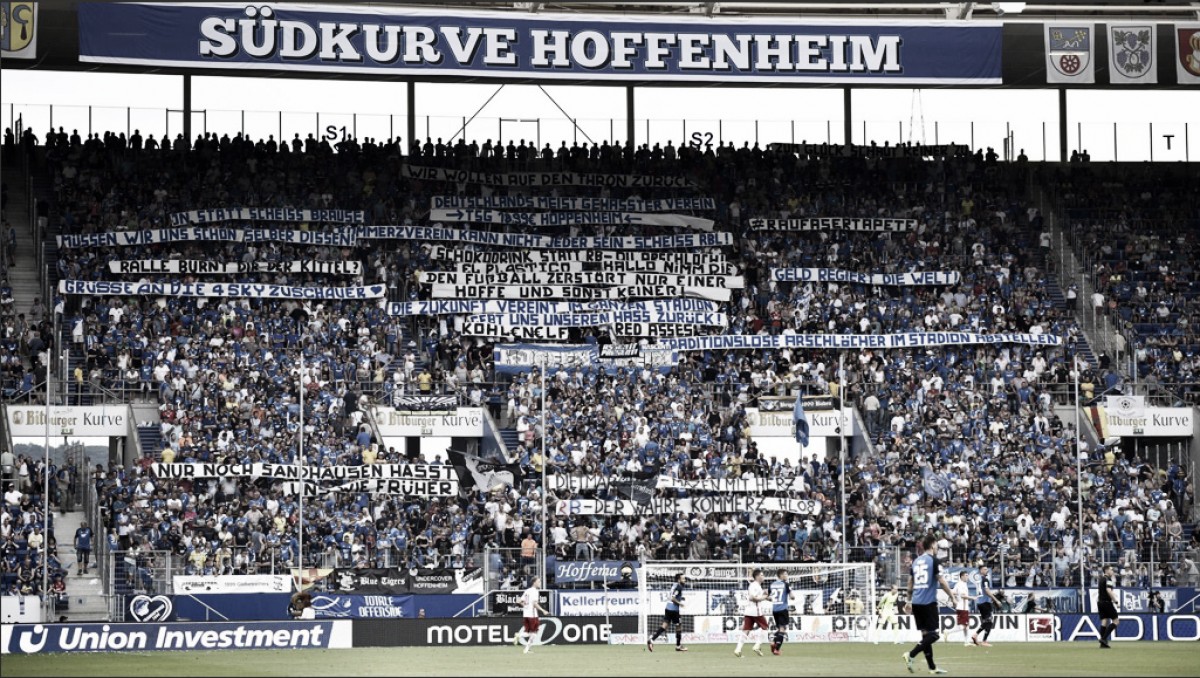 El descontento de los fanáticos del Hoffenheim