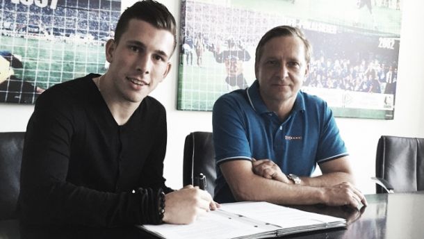Schalke acquire the services of Pierre-Emile Højbjerg