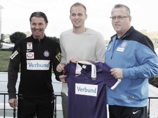 Holzhauser joins Austria Wien