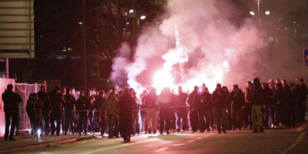 Scontri per Benfica – Anderlecht, anche un poliziotto tra gli ultras arrestati
