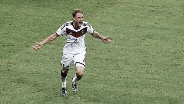 Benedikt Höwedes fala da experiência em jogar a Copa do Mundo no Brasil Benedikt Höwedes fala da experiência em jogar a Copa do Mundo no Brasil