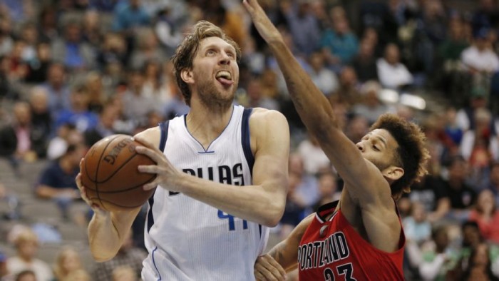 NBA, Dirk fenomenale e Dallas batte Portland all'overtime. Toronto rischia ma sconfigge i Magic