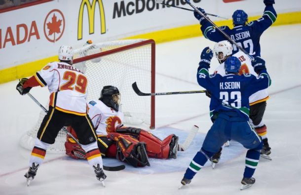 Vancouver Canucks Stay Alive With A 2-1 Win