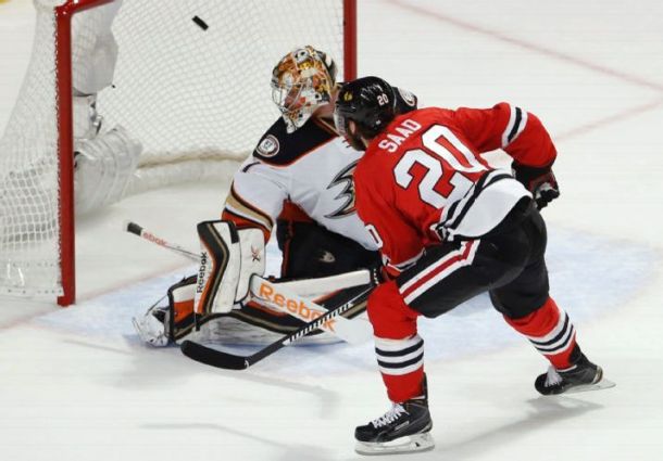 Chicago Survives Three Anaheim Goals in Less Than a Minute to Defeat Ducks