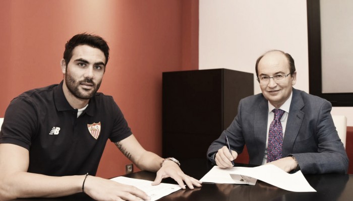 Um dos pilares do time, meia Iborra renova com Sevilla até 2020