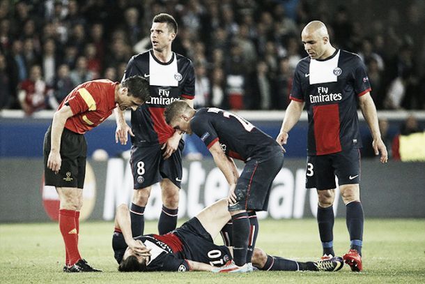 Dirigentes do PSG apontam que Ibrahimovic está fora do jogo de volta contra o Chelsea Dirigentes do PSG apontam que Ibrahimovic está fora do jogo de volta contra o Chelsea