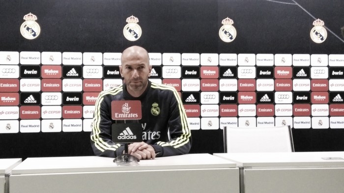 Zidane: "¿Primas a terceros? No sé de qué me hablas"