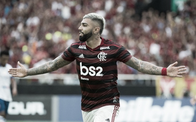 Sem "garçons" ao seu lado, Gabigol terá novos companheiros no trio ofensivo do Flamengo