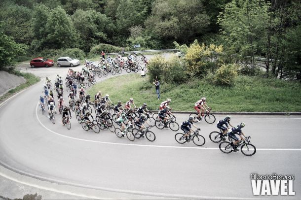 Fotos e imágenes de la 1ª etapa de la Vuelta a Asturias