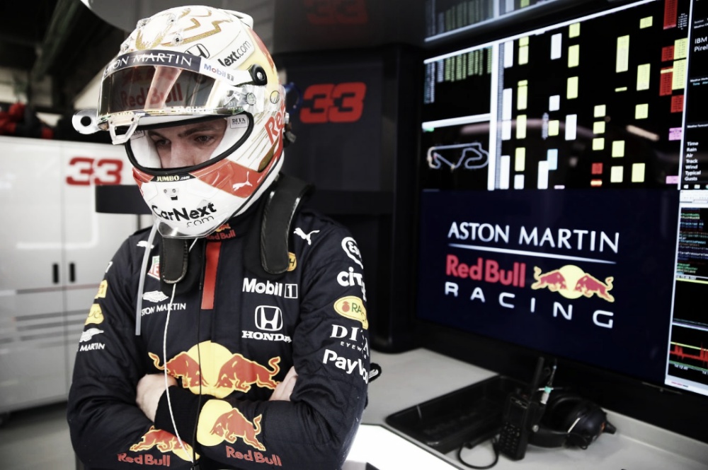 Max Verstappen quer brigar pelo título e cobra RBR: "Tem que ser melhor"
