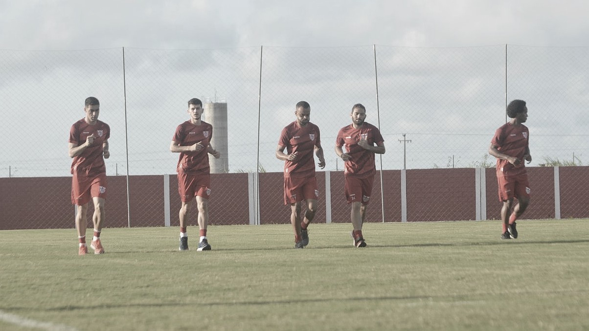 CRB mantém base e Vitória tem mudanças para duelo nordestino na Série B CRB mantém base e Vitória tem mudanças para duelo nordestino na Série B