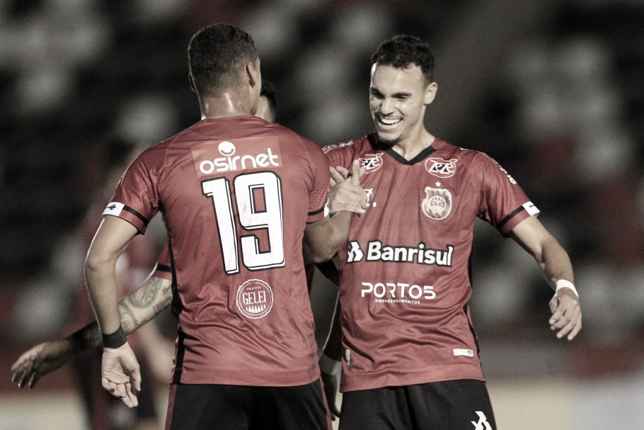 Brasil de Pelotas bate Botafogo-SP e conquista primeira vitória fora de casa na Série B Brasil de Pelotas bate Botafogo-SP e conquista primeira vitória fora de casa na Série B
