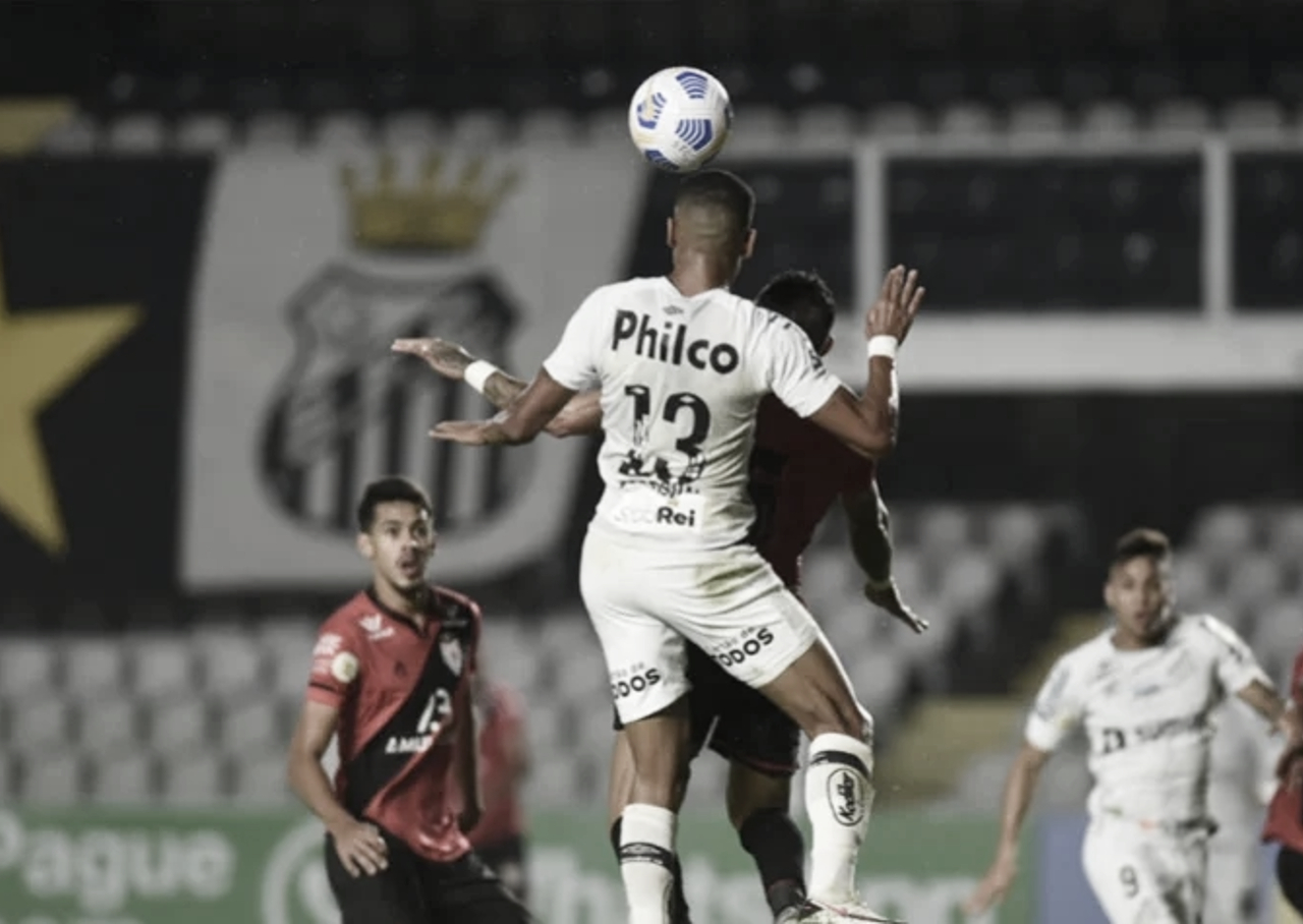 Atlético-GO e Santos se enfrentam em busca de se recuperar no Campeonato Brasileiro