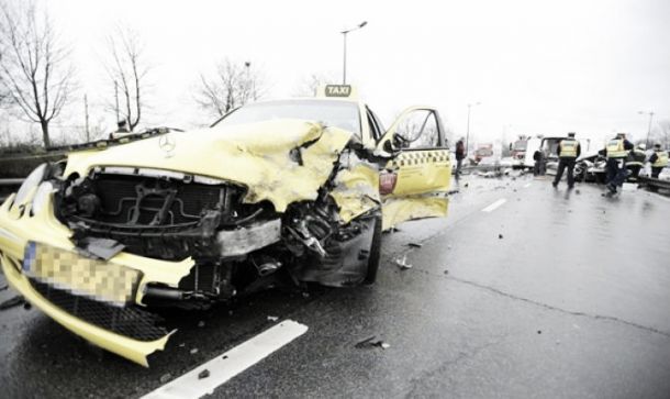 Incidente stradale a Budapest: coinvolti tre giocatori greci di Hellas e Chievo Verona