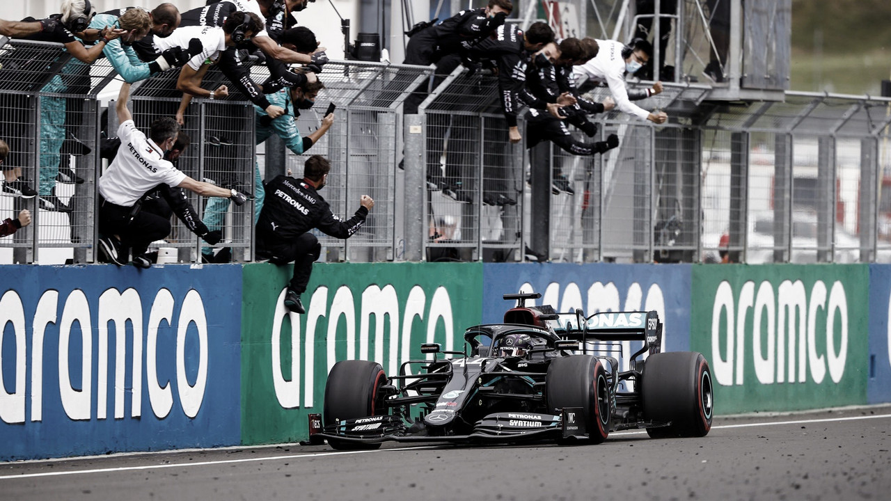 Hamilton vence GP da Hungria com tranquilidade e se iguala a Michael Schumacher