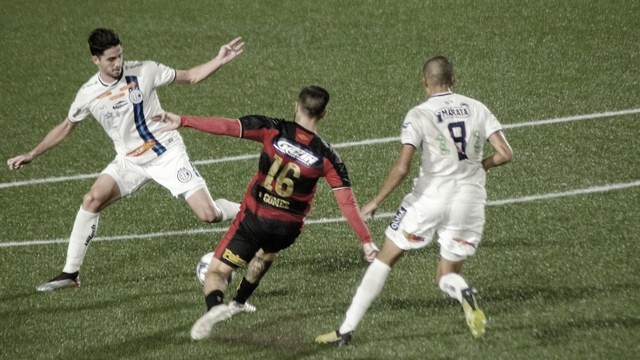 Sport e Confiança ficam no empate, mas vão às quartas na Copa do Nordeste Sport e Confiança ficam no empate, mas vão às quartas na Copa do Nordeste