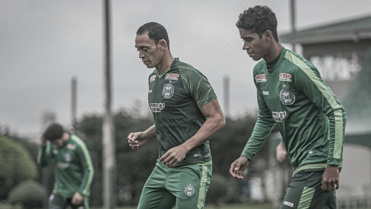 Coritiba tem Fortaleza pela frente com a corda no pescoço Coritiba tem Fortaleza pela frente com a corda no pescoço