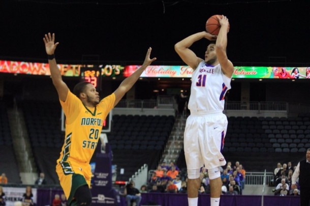 D.J. Balentine Nets 2,000th Career Point In 84-70 Evansville Purple Aces' Victory Over Norfolk State