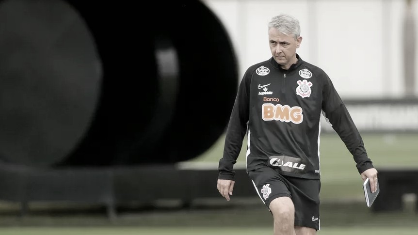 Goiás recebe Corinthians em confronto direto para se afastar do Z-4