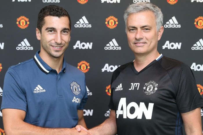 Premier League, altro regalo per Mou: ufficiale Mkhitaryan allo United