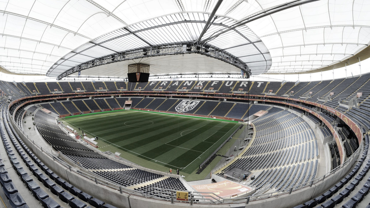 Eintracht Frankfurt consegue liberação para ter 6,5 mil torcedores no estádio
