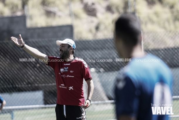 Raúl Agné: "Mi obligación es hacer rendir a los jugadores que están aquí"