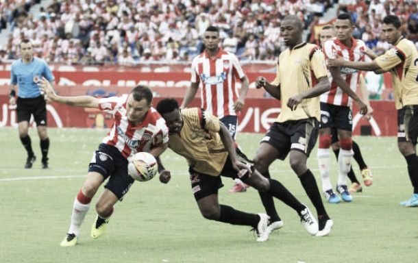 Empate 'dorado' para las Águilas y 'negro' para Junior Empate 'dorado' para las Águilas y 'negro' para Junior