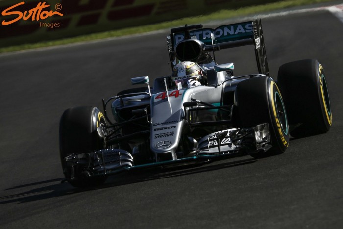 Mexican GP: Hamilton on pole from last-ditch Rosberg