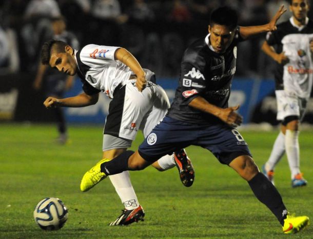 Independiente Rivadavia se llevó el botín en Floresta