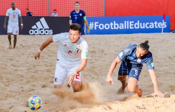 Summary and highlights of USA 4-9 Paraguay IN Beach Soccer World Cup