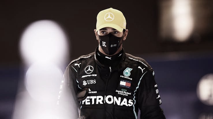 Hamilton afirma que não está 100% e fala sobre coronavírus após qualifying Hamilton afirma que não está 100% e fala sobre coronavírus após qualifying