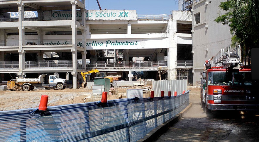 Operário morre no desabamento das obras da Arena Palestra Operário morre no desabamento das obras da Arena Palestra