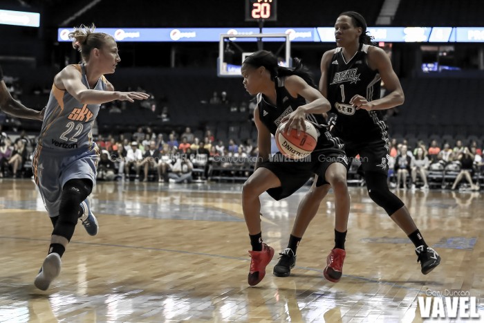 Images and Photos of Chicago Sky 81-75 San Antonio Stars in WNBA Basketball 2016