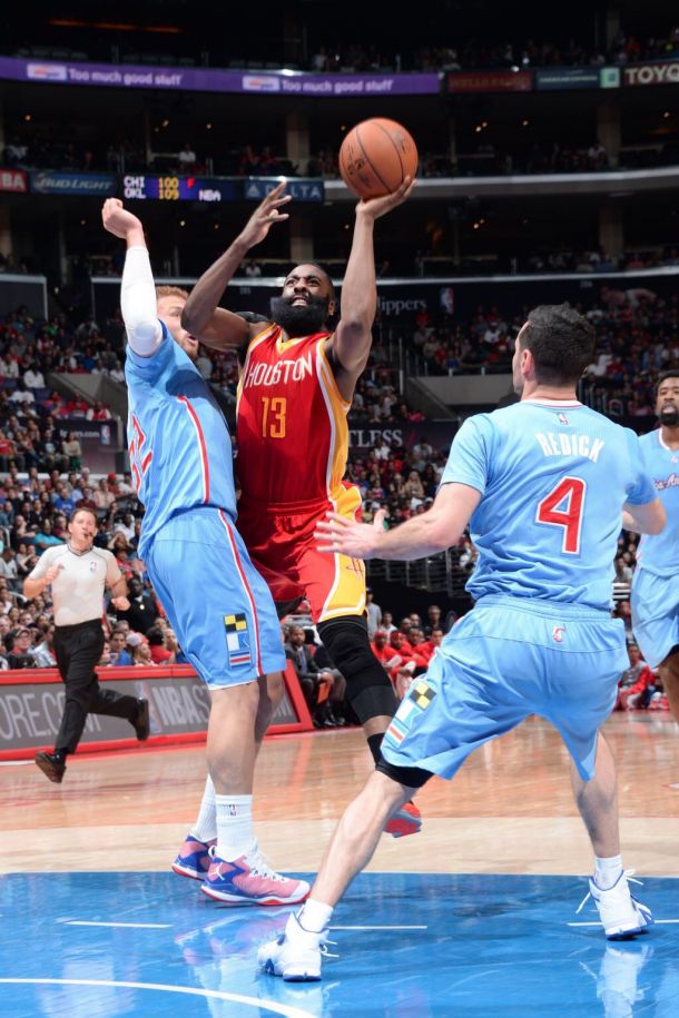 Rockets batem Clippers em Los Angeles em jogo eletrizante da Conferência Oeste