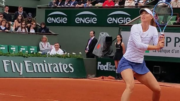 Maria Sharapova vence na estreia de Roland Garros e avança à segunda rodada