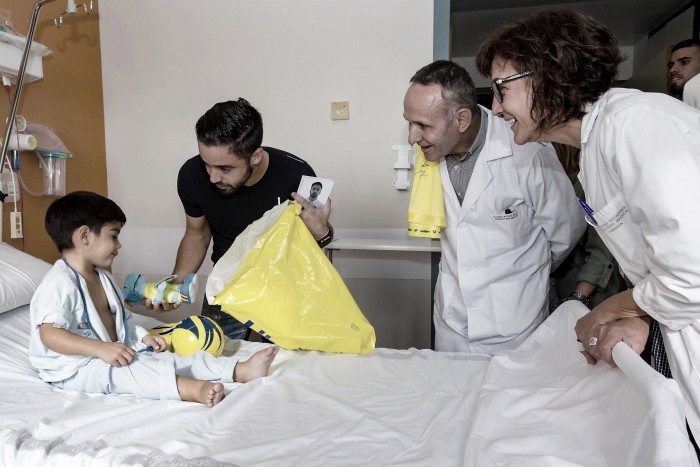 El Villarreal realiza su tradicional visita navideña El Villarreal realiza su tradicional visita navideña