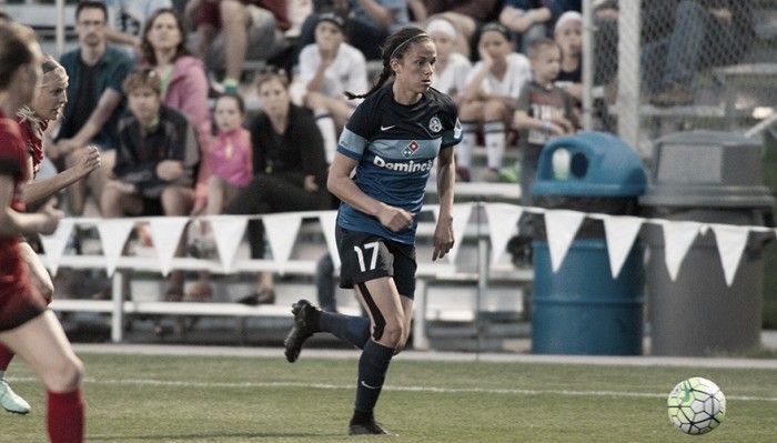 Boston Breakers sign Amanda Frisbie