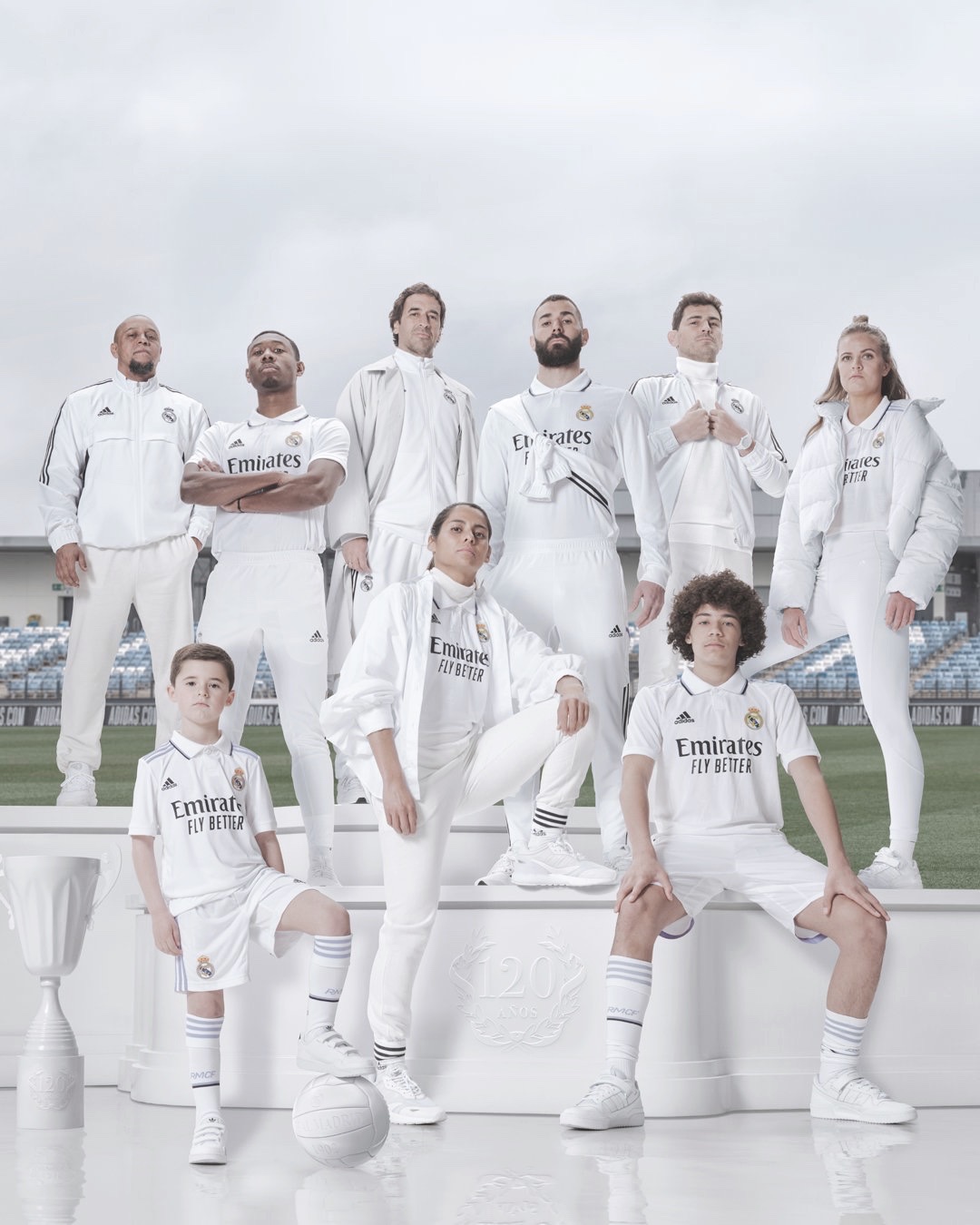 El Real Madrid presenta su nueva equipación para la temporada 2022-23