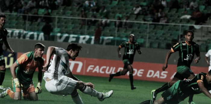 Após derrota para América-MG, Edinho foca no Inter: "Podemos vencer" Após derrota para América-MG, Edinho foca no Inter: "Podemos vencer"