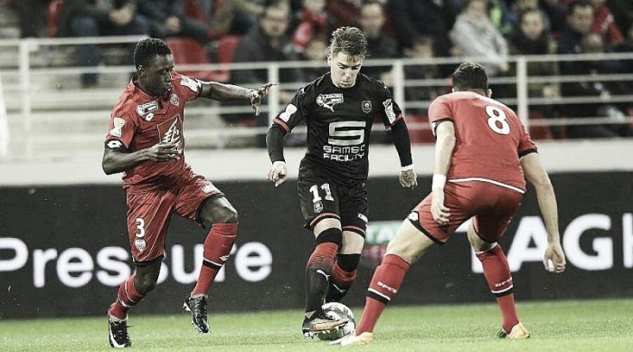 Com emoção até o fim, Rennes elimina Dijon e avança na Copa da Liga Francesa