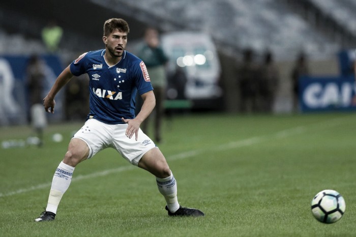 Lucas Silva comenta 'procuras do futebol brasileiro', mas prega foco em cumprir contrato com Cruzeiro