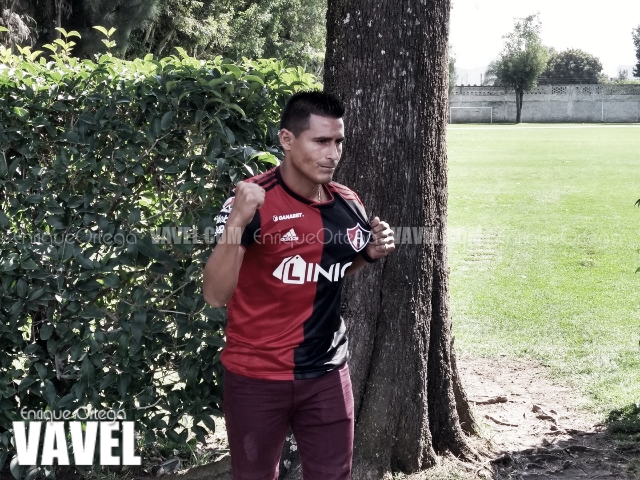 Osvaldo Martínez: "Este Clásico lo vivo diferente por el entorno" Osvaldo Martínez: "Este Clásico lo vivo diferente por el entorno"