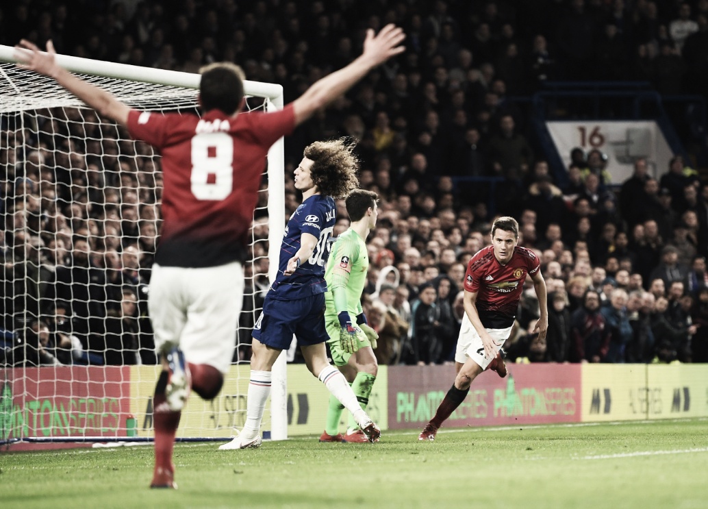 Pogba brilha novamente, United derrota Chelsea fora de casa e avança às quartas da FA Cup Pogba brilha novamente, United derrota Chelsea fora de casa e avança às quartas da FA Cup