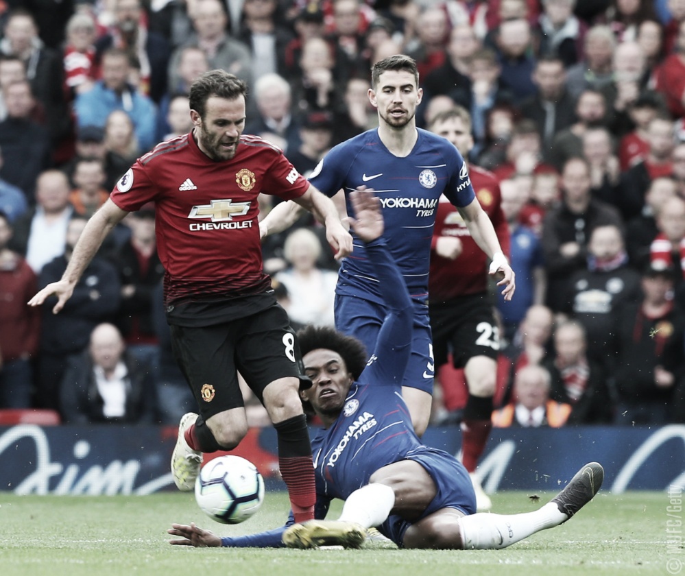 Manchester United e Chelsea ficam no empate e aumentam a pressão pela vaga na Champions Manchester United e Chelsea ficam no empate e aumentam a pressão pela vaga na Champions