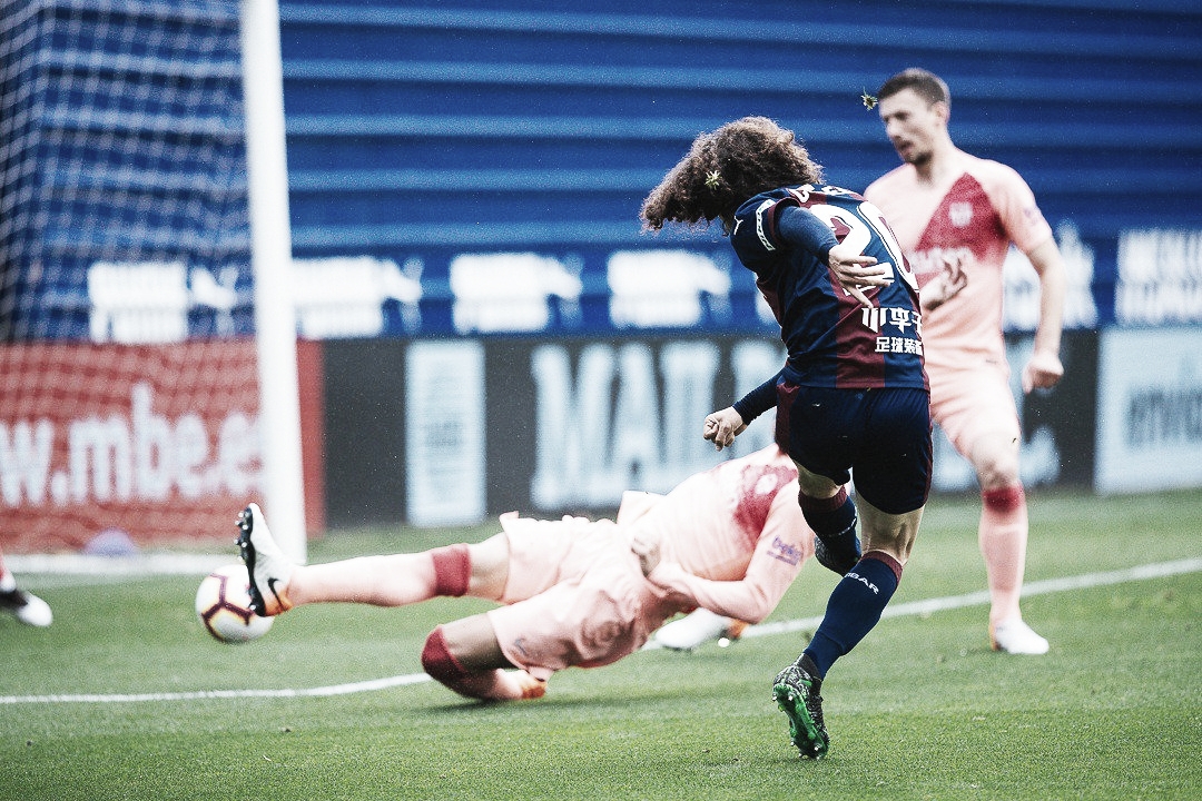 Messi priva al Eibar de una victoria histórica Messi priva al Eibar de una victoria histórica