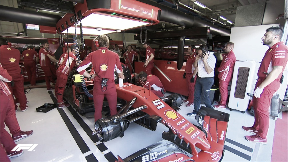 Chefe da Ferrari, Binotto tem ‘sentimento misto’ após pole de Leclerc e problema de Vettel