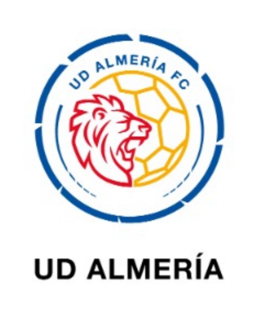 Polémica propuesta de cambio de escudo y equipación de la UD Almería Polémica propuesta de cambio de escudo y equipación de la UD Almería