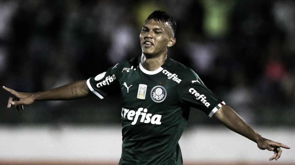 Gabriel Veron brilha na estreia, Palmeiras goleia Goiás e segue na briga pelo vice