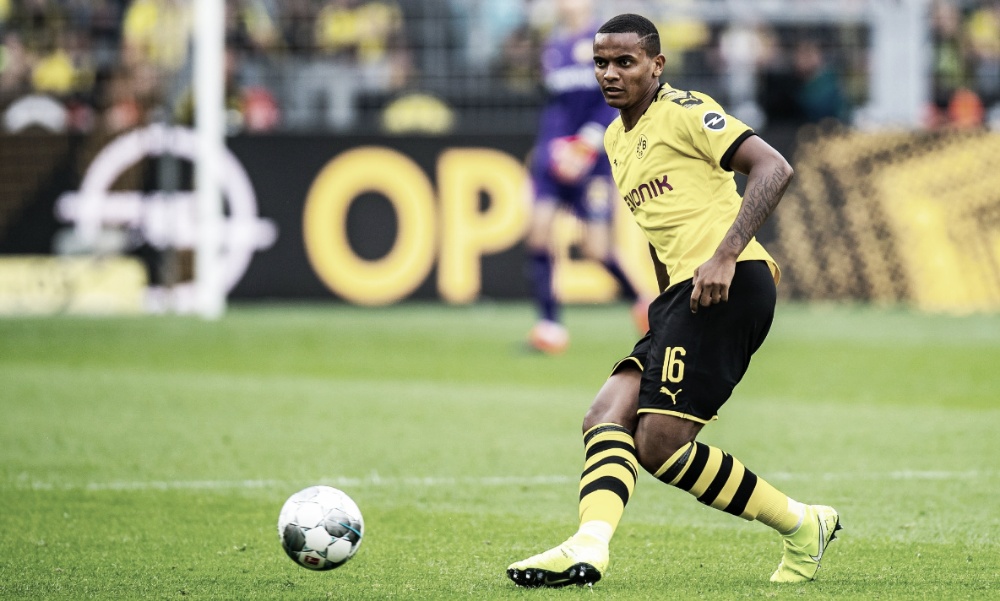 Zagueiro do Borussia Dortmund, Akanji revela autocrítica feita pelo próprio elenco Zagueiro do Borussia Dortmund, Akanji revela autocrítica feita pelo próprio elenco